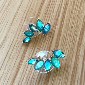 Lonna & Lilly MOP Earrings